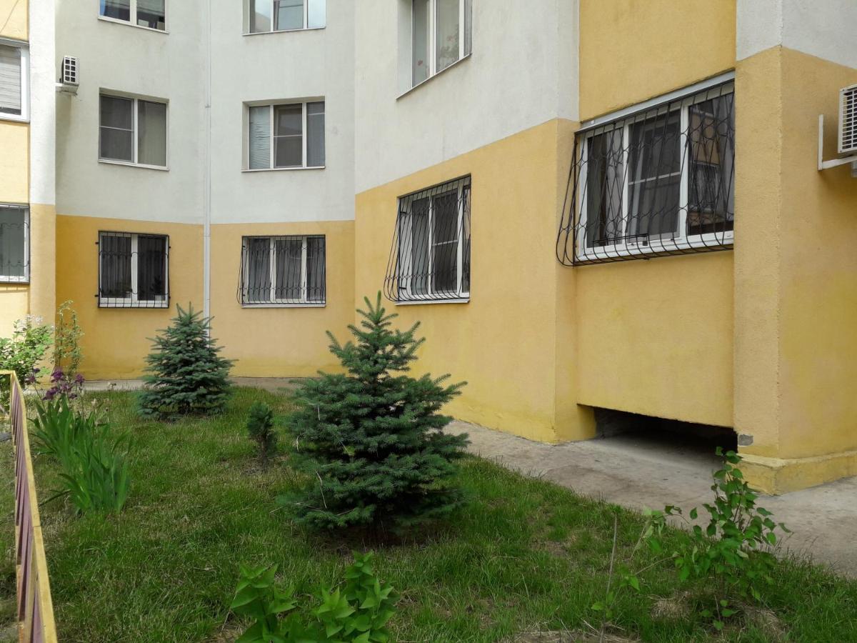 Apartment On 5 Novoremeslennaya Volgográd Kültér fotó