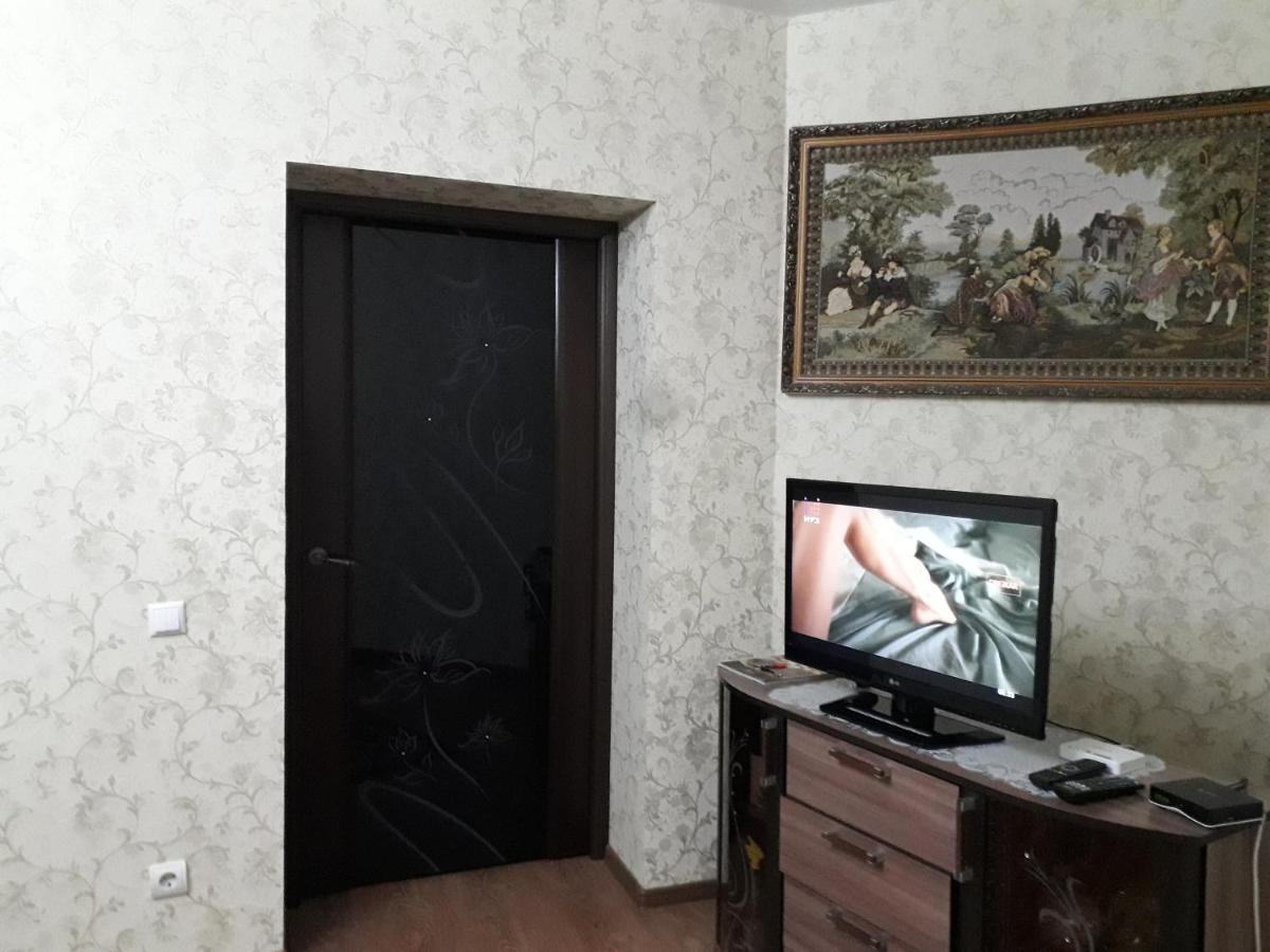 Apartment On 5 Novoremeslennaya Volgográd Kültér fotó